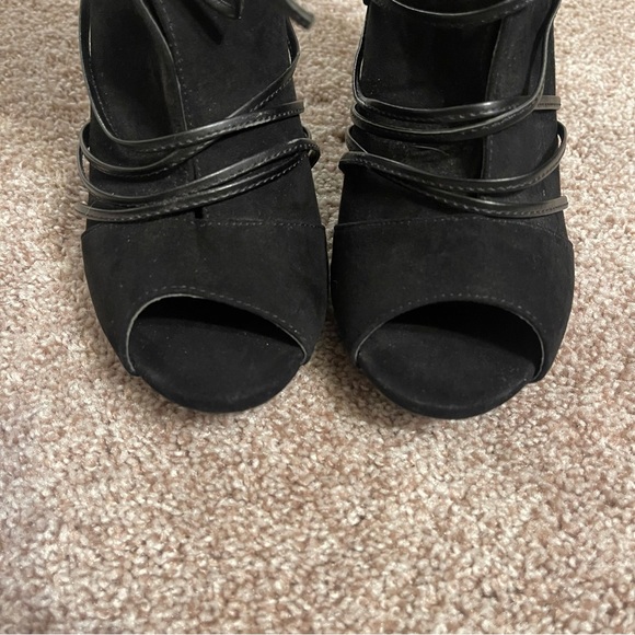 Nordstrom Wild Diva Lace Up Suede Pumps Heels Peep Toe Booties Black Size 8.5 - Picture 7 of 11